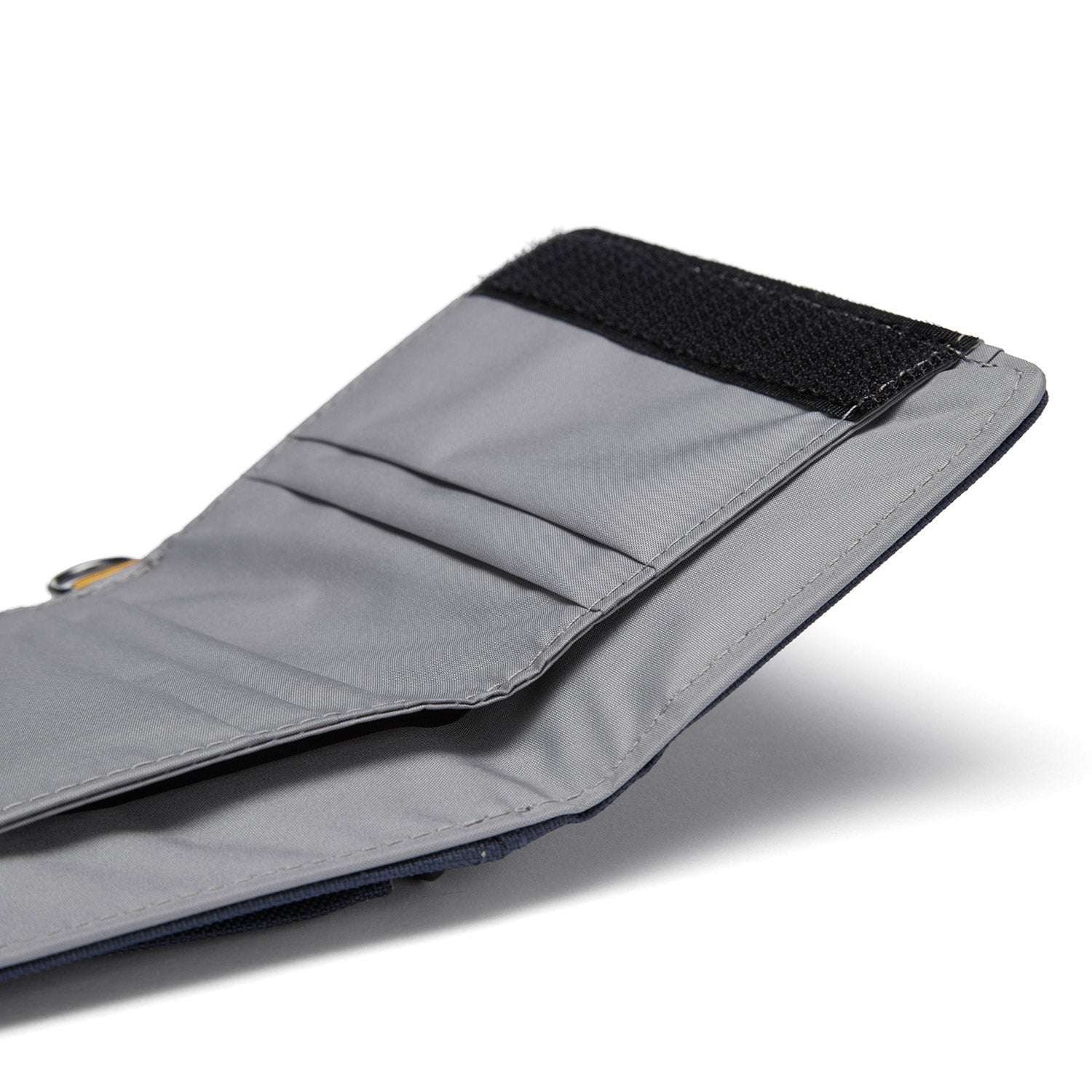 RFIDsafe® RFID 屏敝三摺銀包
