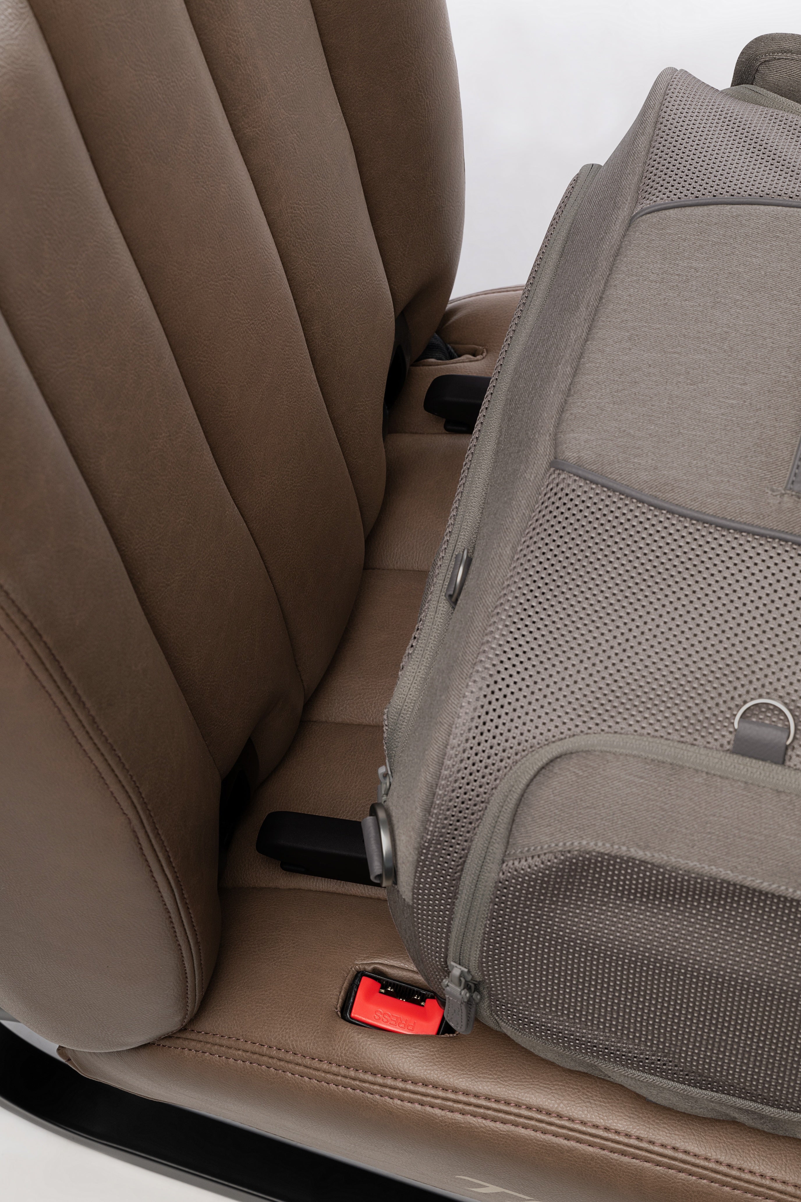 Tavo Pets Dupree II Airline Carry-On Pet Car Seat and Optional Roscoe Stroller - Please Note Shipping Time Frame in Description