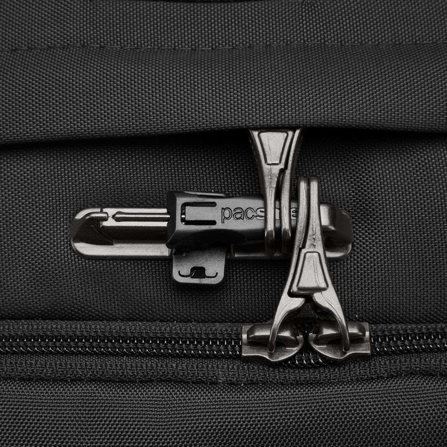 Pacsafe® Vibe 24L 防盜背囊