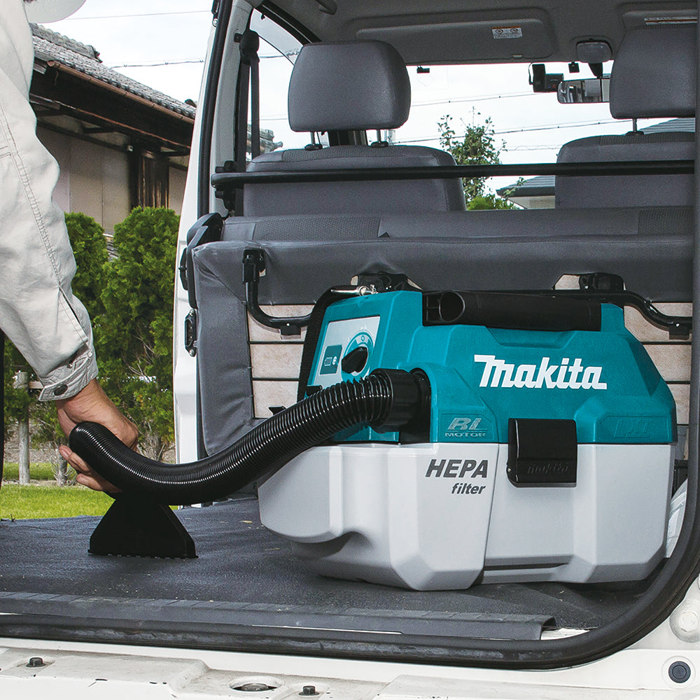 Makita 18V LXT Brushless 2 Gal. HEPA Filter Portable Wet/Dry Dust Extractor/Vacuum Kit