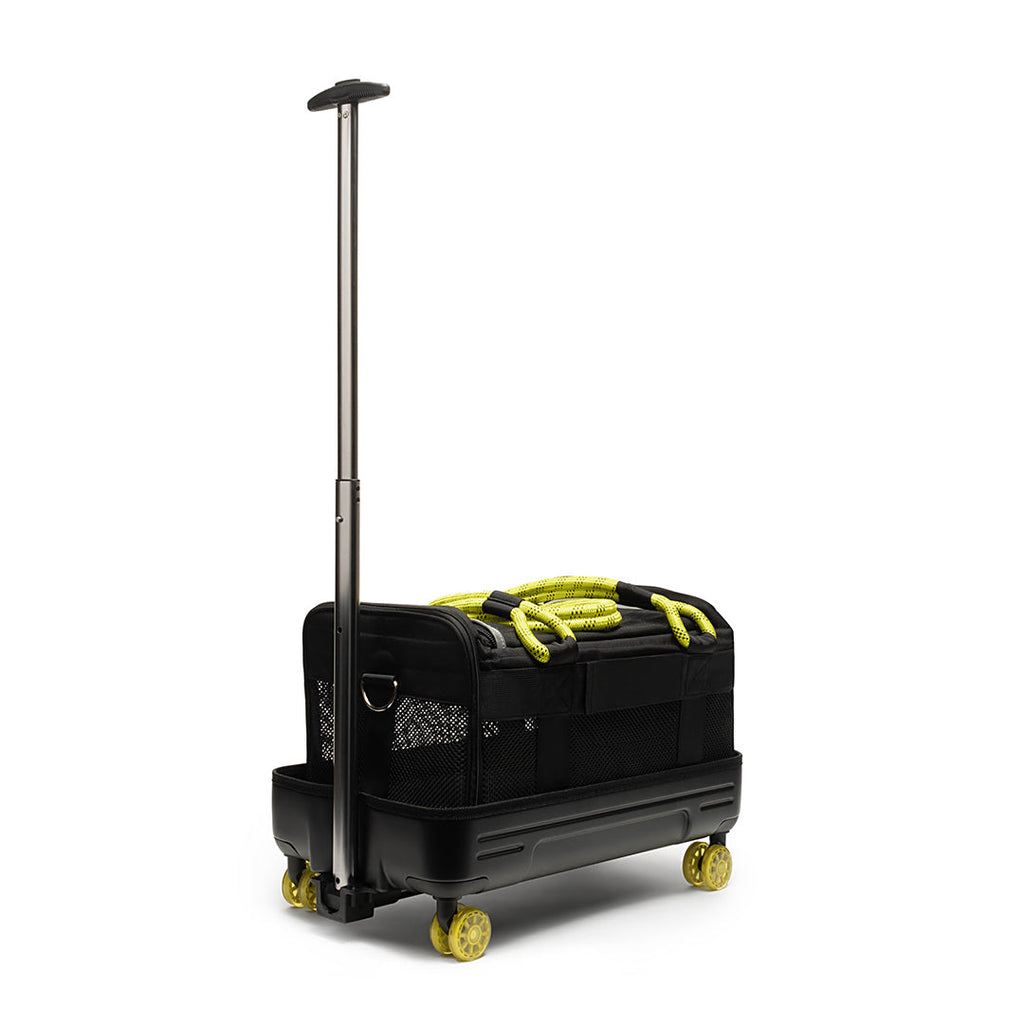 READY-TO-ROLL PET CARRIER & WHEEL BASE KIT