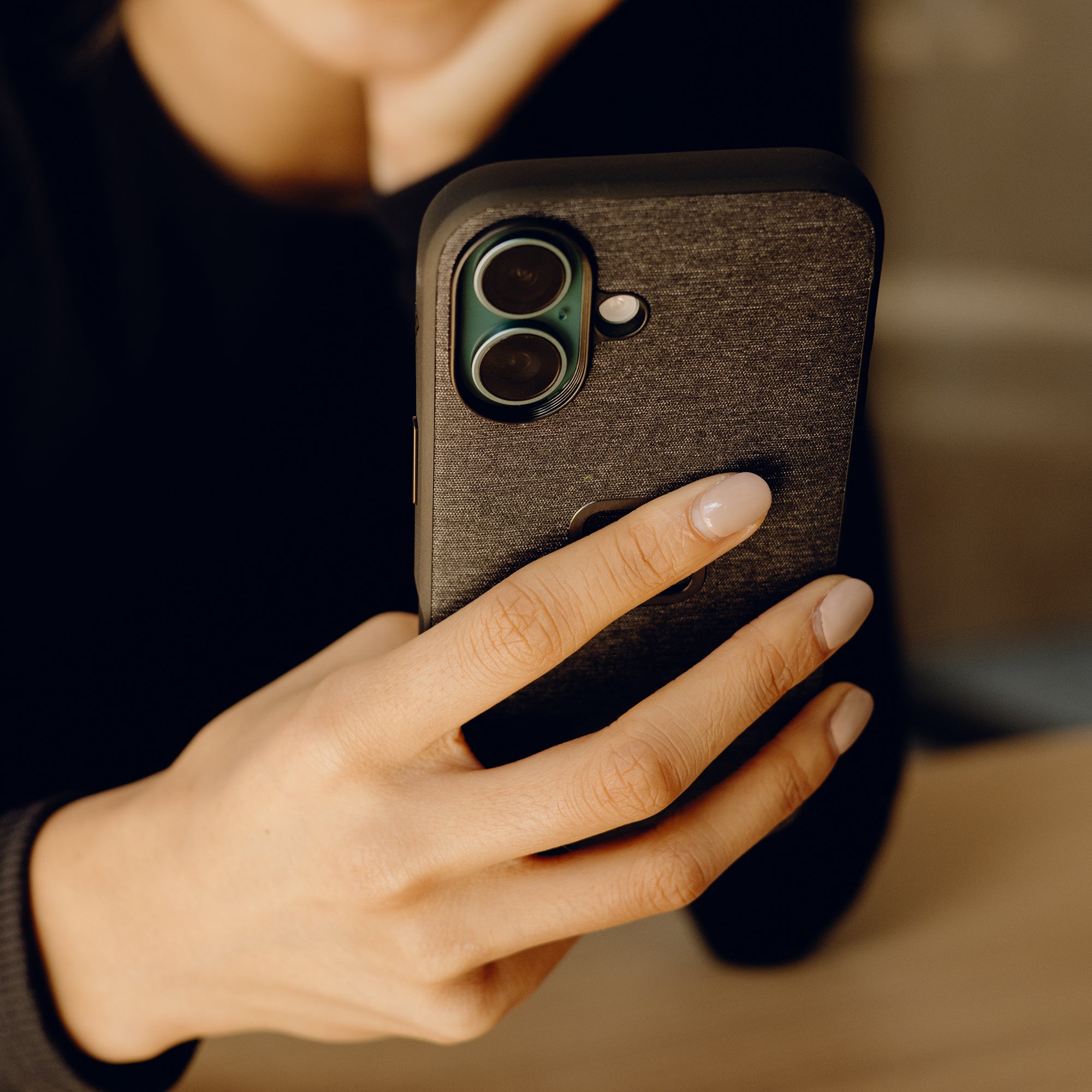 Everyday Case | iPhone 16 Charcoal