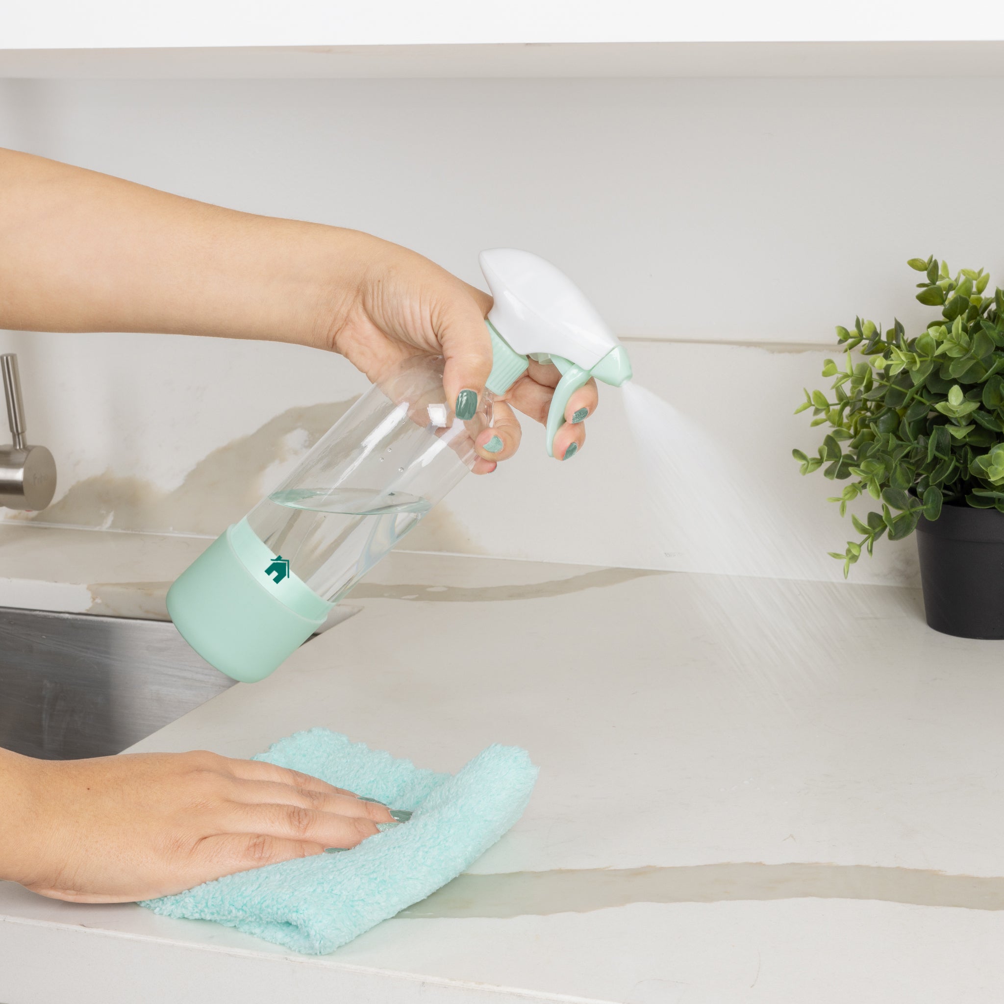 Solve™ Bottle, Cleaning Packets, & Cloth Cleaning Cloth Kit